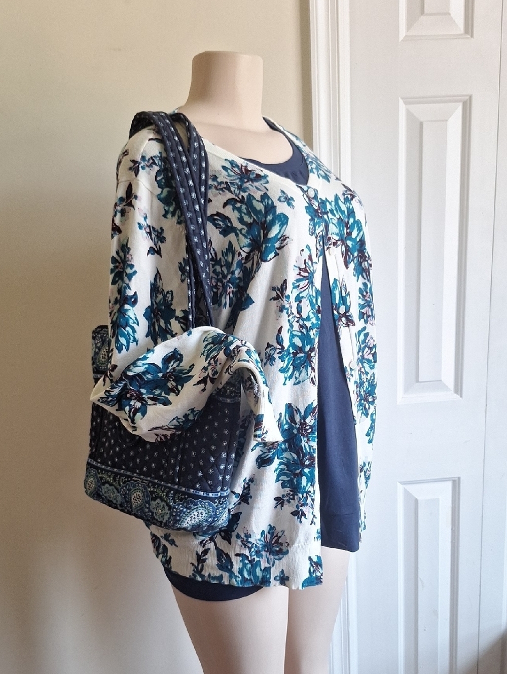 Time and Tru Floral White Teal Pink Lightweight Cardigan Size XXL